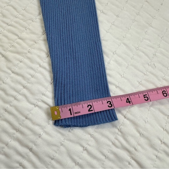 Tahari Strechy Turtleneck Puffer Long Sleeves Sweater with Silver Button Accents - Picture 7 of 11